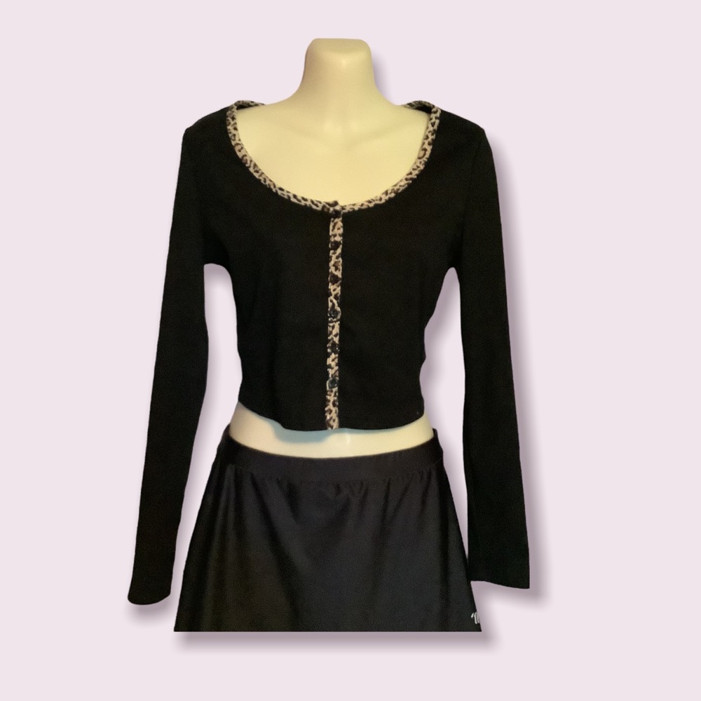 Shein Women’s Crop Top, Size small, color black with leopard print trim